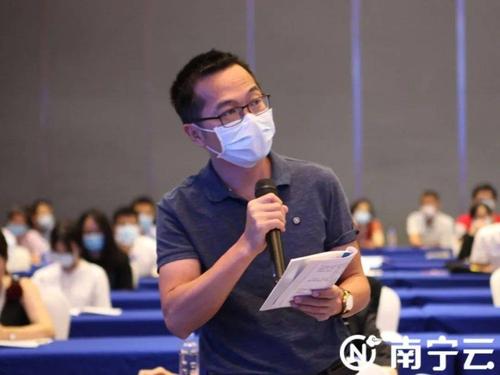 南寧市人力資源和社會保障局黨組書記,局長劉德寧答