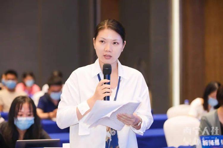 南寧市人力資源和社會保障局黨組書記,局長劉德寧答