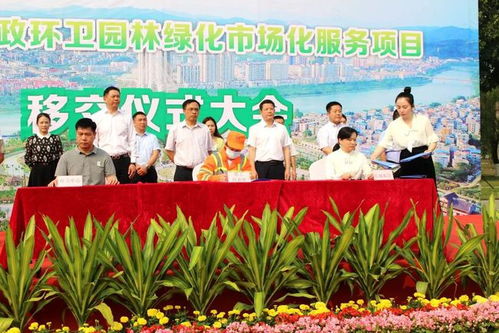 百色市環衛工正式移交第三方公司,勞動關系社保隨之轉移