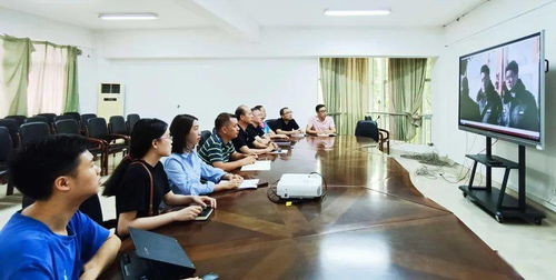 廣西體育人力資源開發和保障中心全體干部職工集中觀看 李司法的冬暖夏涼